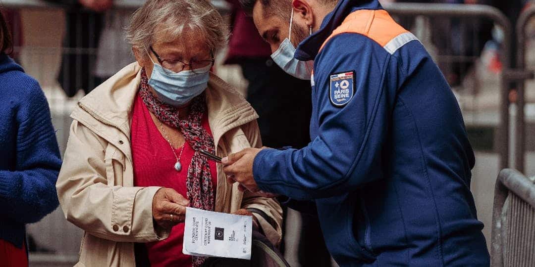 <i class='fa fa-lock' aria-hidden='true'></i> Près de 200 enquêtes judiciaires menées par des gendarmes pour traquer les faux passes sanitaires