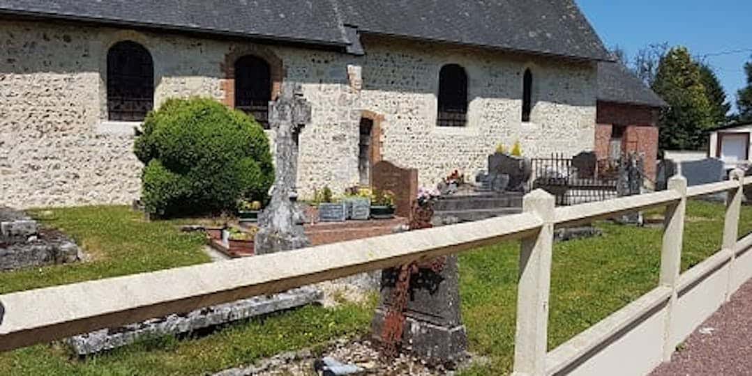 Doubs : des voleurs de métaux dépouillent une soixantaine de tombes