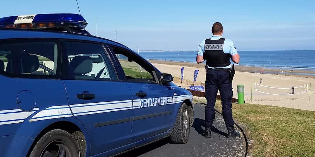 En plein été, les gendarmes restent sur le pont pour venir en aide à la population